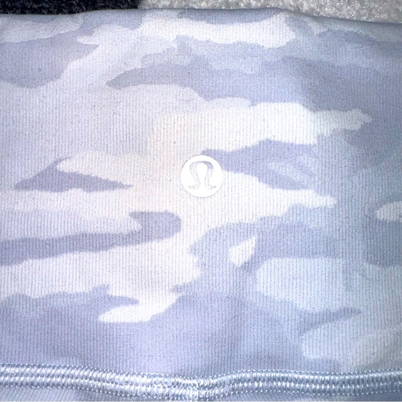Lululemon Wunder Under Short - Picture 4 of 8